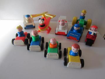 Vintage Fisher Price diverse auto's, motor en helikopter beschikbaar voor biedingen