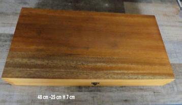 Backgammon grote aparte houten koffer / kist. beschikbaar voor biedingen