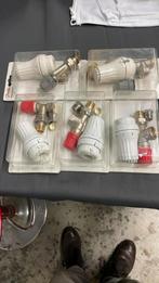 5x Danfoss thermostatische radiatorkranen, Doe-het-zelf en Verbouw, Verwarming en Radiatoren, Ophalen, Minder dan 30 cm, Radiator