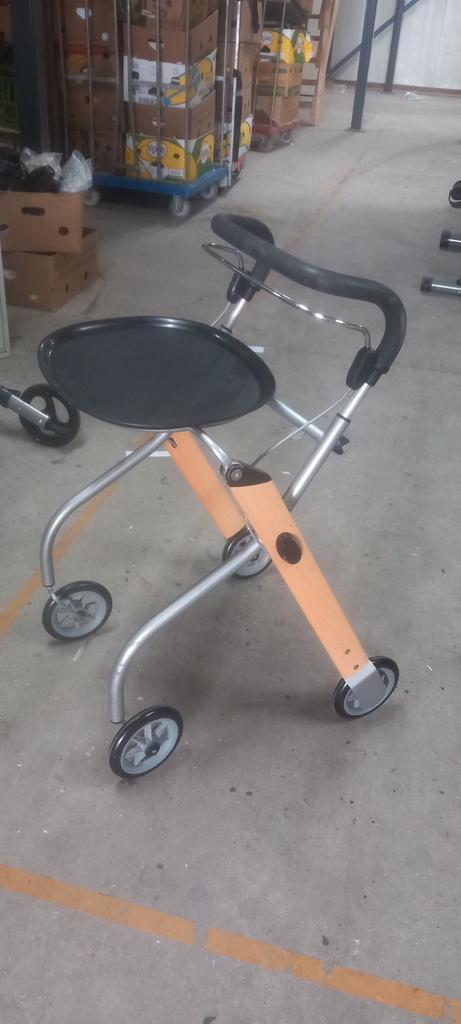 Binnenrollator, Diversen, Verpleegmiddelen, Ophalen