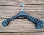 Kledinghangers breedte ca 33 cm 12 stuks voor €3,00, Ophalen, Zo goed als nieuw, Kunststof, Kinderen en Volwassenen