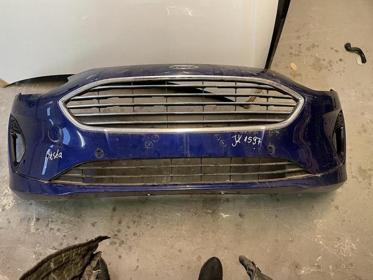 Ford fiesta voorbumper, Auto-onderdelen, Carrosserie en Plaatwerk, Bumper, Voor, Gebruikt, Ophalen of Verzenden