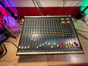 SOUNDCRAFT 200SR / RETRO ANALOGE MIXER beschikbaar voor biedingen
