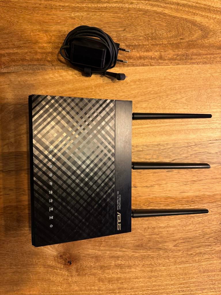 Asus RT-AC68U Router - Krachtige WiFi, aimesh, Computers en Software, Routers en Modems, Gebruikt, Router, Ophalen of Verzenden