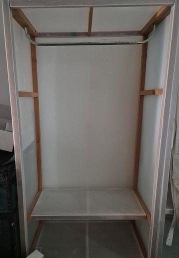 Ikea kledingrek/kast, nog in goede staat. Uit elkaar.. beschikbaar voor biedingen