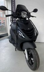 GEZOCHT! Opknap scooter van €0 - €150 (25km rond Hengelo OV), Fietsen en Brommers, Scooters | Piaggio, Ophalen, Gebruikt, Benzine