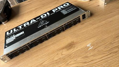 Behringer DI4000 V2 Di-Box, Muziek en Instrumenten, Versterkers | Keyboard, Monitor en PA, Zo goed als nieuw, Ophalen