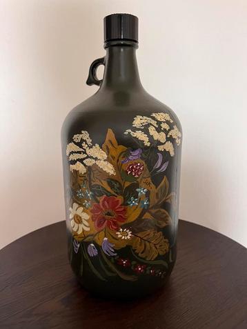 Glazen fles handbeschilderd; Hindeloopen beschikbaar voor biedingen