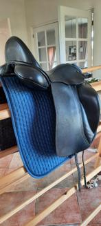 Kingsley dressuurzadel zwart 17 inch MW, Ophalen, Zo goed als nieuw, Dressuur