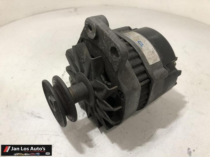Audi 80 B2 B3 1.6 1.8 Dynamo 026 903 015e, Auto-onderdelen, Motor en Toebehoren, Audi, Gebruikt, Ophalen of Verzenden