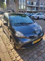 Toyota Aygo (2008) 3DRS - 1.0, 12V - Grijs - Goede staat!, Auto's, Voorwielaandrijving, 4 stoelen, Leder en Stof, 68 pk