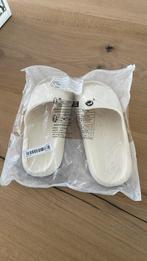 GLOEDNIEUWE badslippers (in verpakking), Ophalen of Verzenden, Nieuw