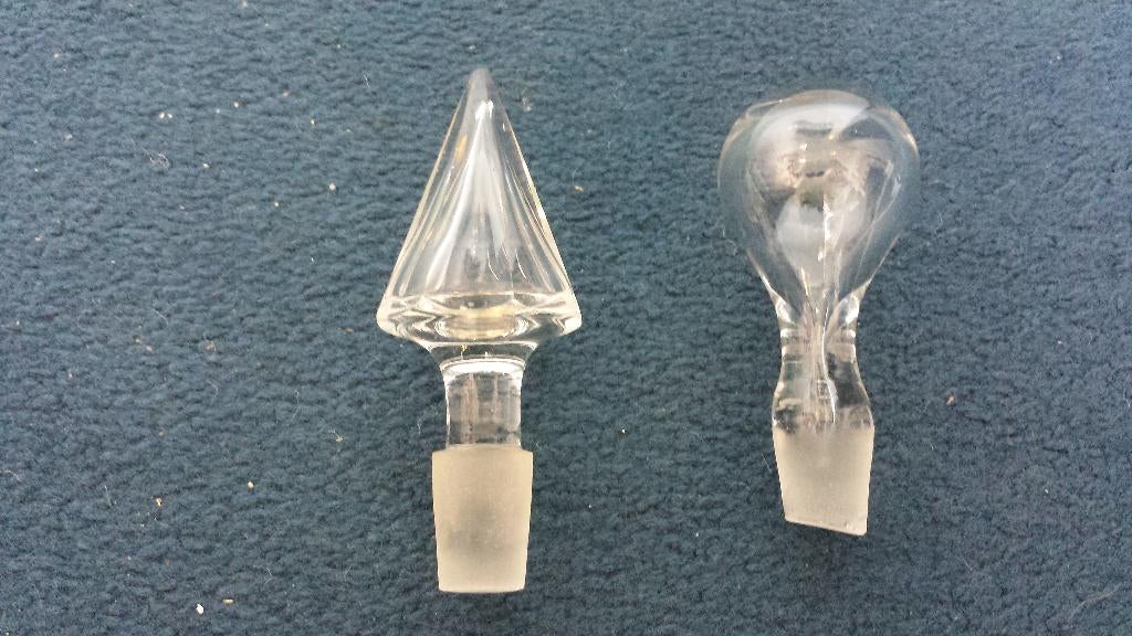 2 antieke karaf stolpen 10 cm en 11.5 cm, Antiek en Kunst, Ophalen of Verzenden