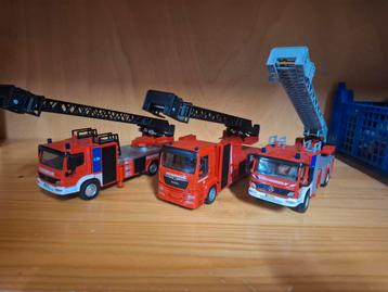 3x Siku Brandweerwagens 1:50 beschikbaar voor biedingen
