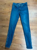 Levis super skinny jeans blauw maat 27/30 izgs, Ophalen of Verzenden, Zo goed als nieuw, Blauw, W27 (confectie 34) of kleiner