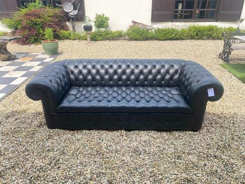 Chesterfield bank Wade driezits., Huis en Inrichting, Banken | Bankstellen, Nieuw, Rechte bank, Driepersoons, 200 tot 250 cm, 75 tot 100 cm