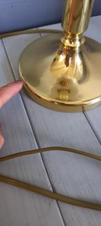 Metalen ( messing?) Tafellamp lamp met mooie witte kelk, Huis en Inrichting, Lampen | Tafellampen, Ophalen of Verzenden, Gebruikt