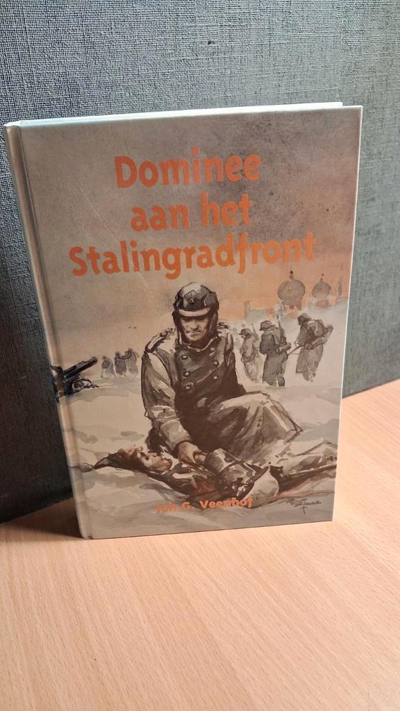 Dominee aan het Stalingradfront - Veenhof, Boeken, Oorlog en Militair, Gelezen, Tweede Wereldoorlog, Ophalen of Verzenden