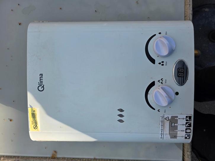 Qlima draagbare gas boiler, Caravans en Kamperen, Kampeeraccessoires, Zo goed als nieuw, Ophalen