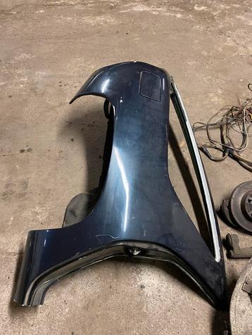 Porsche 928 achterscherm beschikbaar voor biedingen
