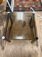 Klein glazen  tafeltje 60x60 cm hoog 45 cm, Gebruikt, 50 tot 100 cm, Vierkant, Ophalen of Verzenden
