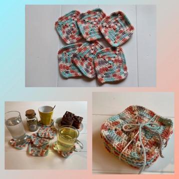 Onderzetters pastel - 6 st. gehaakt - vierkant patroon beschikbaar voor biedingen