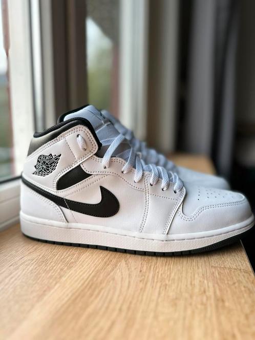 Nike Air Jordan 1 Mid - nieuw - maat 46, Kleding | Heren, Schoenen, Nieuw, Sneakers of Gympen, Zwart, Ophalen of Verzenden