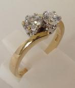Massieve 14K ring met 2 briljantgeslepen Diamonique-stenen, Verzenden, Met edelsteen, Dame, Goud