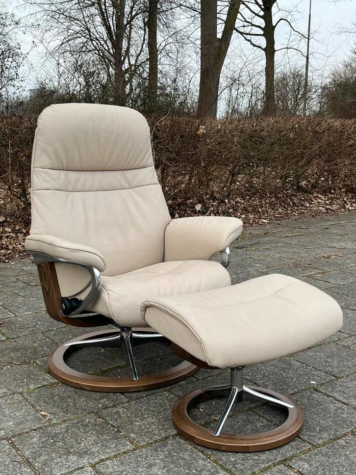 Stressless relax fauteuil met voetenbank- Nieuwstaat, Huis en Inrichting, Fauteuils, Zo goed als nieuw, 50 tot 75 cm, Minder dan 75 cm