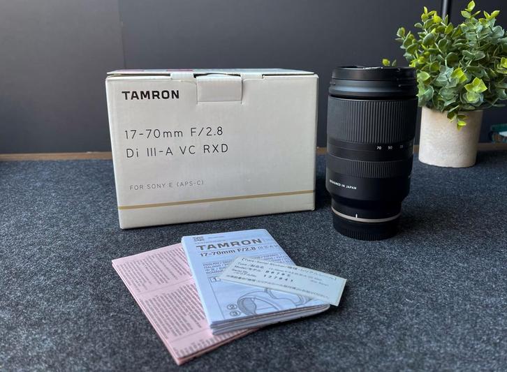 Tamron 17-70mm f/2.8 Di III-A VC RXD (Sony E-Mount), Audio, Tv en Foto, Fotografie | Lenzen en Objectieven, Zo goed als nieuw