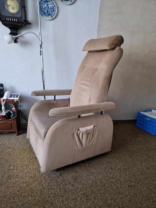 Doge sta-op-stoel, Huis en Inrichting, Fauteuils, Gebruikt, Stof, Minder dan 50 cm, Minder dan 75 cm, Ophalen