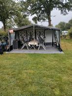 Adria caravan met stapelbed en voortent en luifel, Caravans en Kamperen, Caravans, Treinzit, Particulier, Adria, 4 tot 5 meter