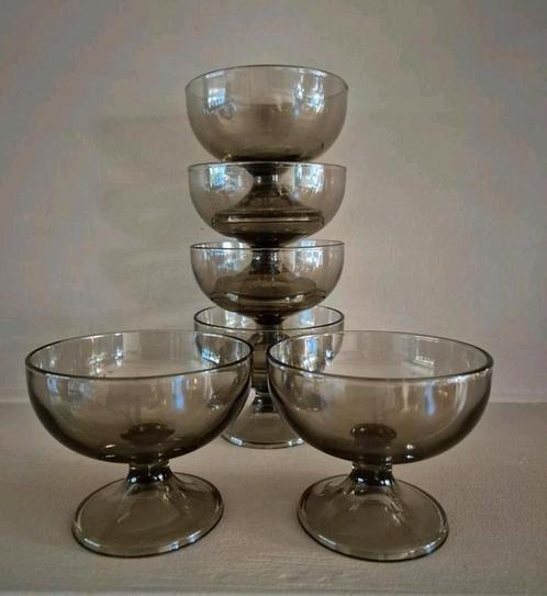 6 Luminarc dessertcoupes / schaaltjes / ijscoupes, Huis en Inrichting, Keuken | Servies, Zo goed als nieuw, Overige stijlen, Glas