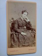 CDV Amsterdam Vrouw in Stoel, Foto, Ophalen of Verzenden, Zo goed als nieuw, Voor 1940