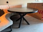 2 zwarte ronde eettafels, Huis en Inrichting, Tafels | Eettafels, Ophalen, 100 tot 150 cm, Rond, Zo goed als nieuw