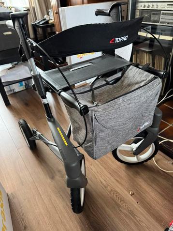 Buiten rollator tweedehands maar nooit gebruikt beschikbaar voor biedingen