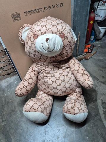 Grote knuffel beer  beschikbaar voor biedingen