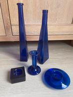 Lot kobalt blauw glas vazen kandelaar kaarsenhouders, Blauw, Ophalen of Verzenden, Minder dan 50 cm, Glas