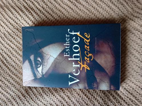 Esther Verhoef - Façade, Boeken, Thrillers, Zo goed als nieuw, Nederland, Ophalen of Verzenden