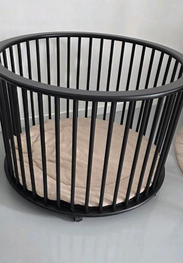 Ronde zwarte Bopita box  beschikbaar voor biedingen