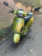 Vespa sprint 12000km 2e eigenaar, Fietsen en Brommers, Ophalen, Vespa S, Maximaal 25 km/u