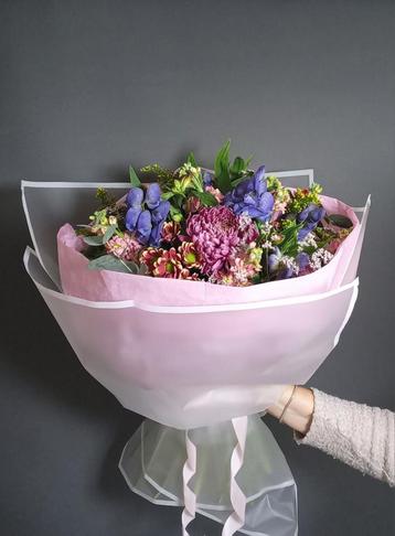 Boeket "Jessica" met verse bloemen  beschikbaar voor biedingen