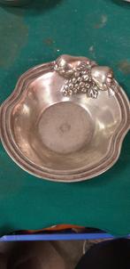 fruitschaal antiek met fruit gedecoreeerd, Huis en Inrichting, Woonaccessoires | Schalen en Manden, Ophalen of Verzenden, 'T Olde Gre-j