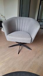 Grijze fauteuil (kuipstoel) in nette staat., Huis en Inrichting, Stoelen, Ophalen, Zo goed als nieuw, Metaal, Eén