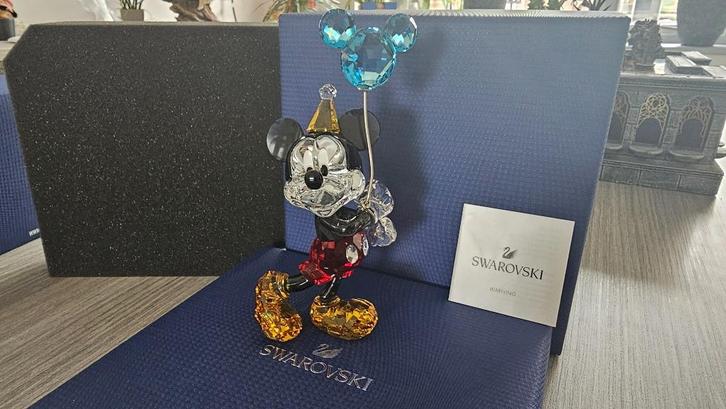 Swarovski Disney Mickey Mouse Met Ballonnen! NIEUW!, Verzamelen, Swarovski, Nieuw, Ophalen of Verzenden