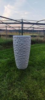 2 Grote Witte Vazen - 65cm, Zonder Beschadigingen, Tuin en Terras, Bloempotten, Overige materialen, Rond, Tuin, Zo goed als nieuw
