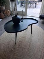 ZGAN:Mooie zwarte organische salontafel van Goossens. Ø105cm, Huis en Inrichting, Ophalen, 50 tot 100 cm, Rond, 50 tot 100 cm