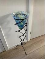 Vintage plantenstandaard/Glazen vaas op met gewervelde voet, Ophalen, Blauw, 75 cm of meer, Glas