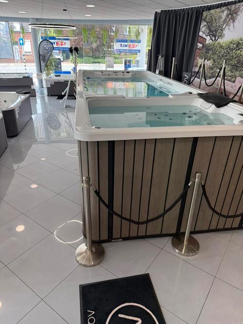Luxe Zwemspa Aquavia Duo Spa – Hydromassage & Aquafitness, Tuin en Terras, Bubbelbaden en Hottubs, Nieuw, Ophalen of Verzenden