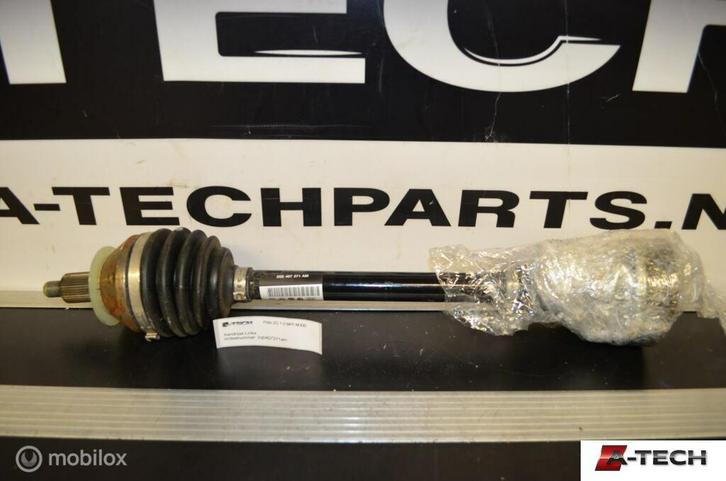 Aandrijfas linksvoor Volkswagen Polo 2G ('18->) 2q0407271am, Auto-onderdelen, Remmen en Aandrijving, Volkswagen, Gebruikt, Ophalen of Verzenden